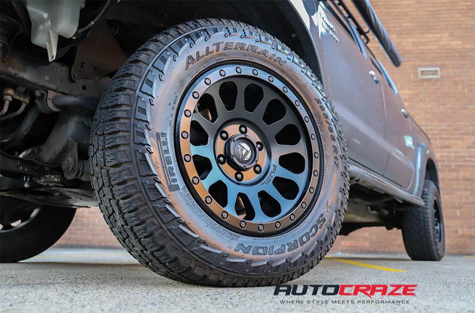 TOYOTA HILUX N70 4WD VECTOR MATTE BLACK